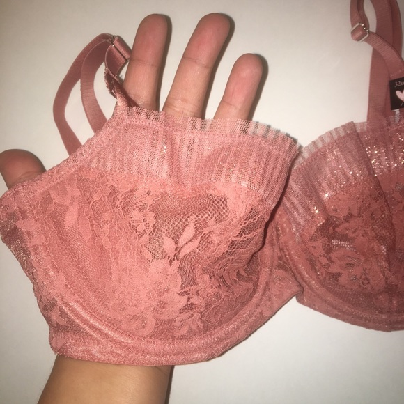 NWT Victoria’s Secret Bra - Picture 3 of 6
